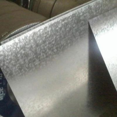 Uzunluk 2000-6000mm Galvanizli Demir Yaprak Deri Geçiş Yüzeyi Dönüşümü